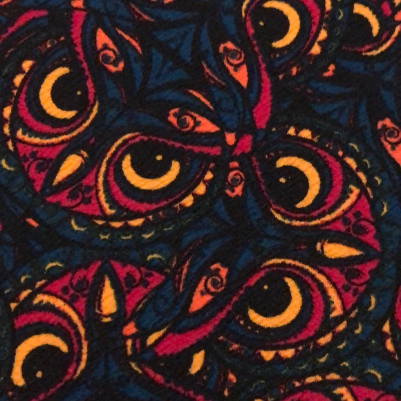 LulaRoe Owl Skirt XS - Picture 3 of 3